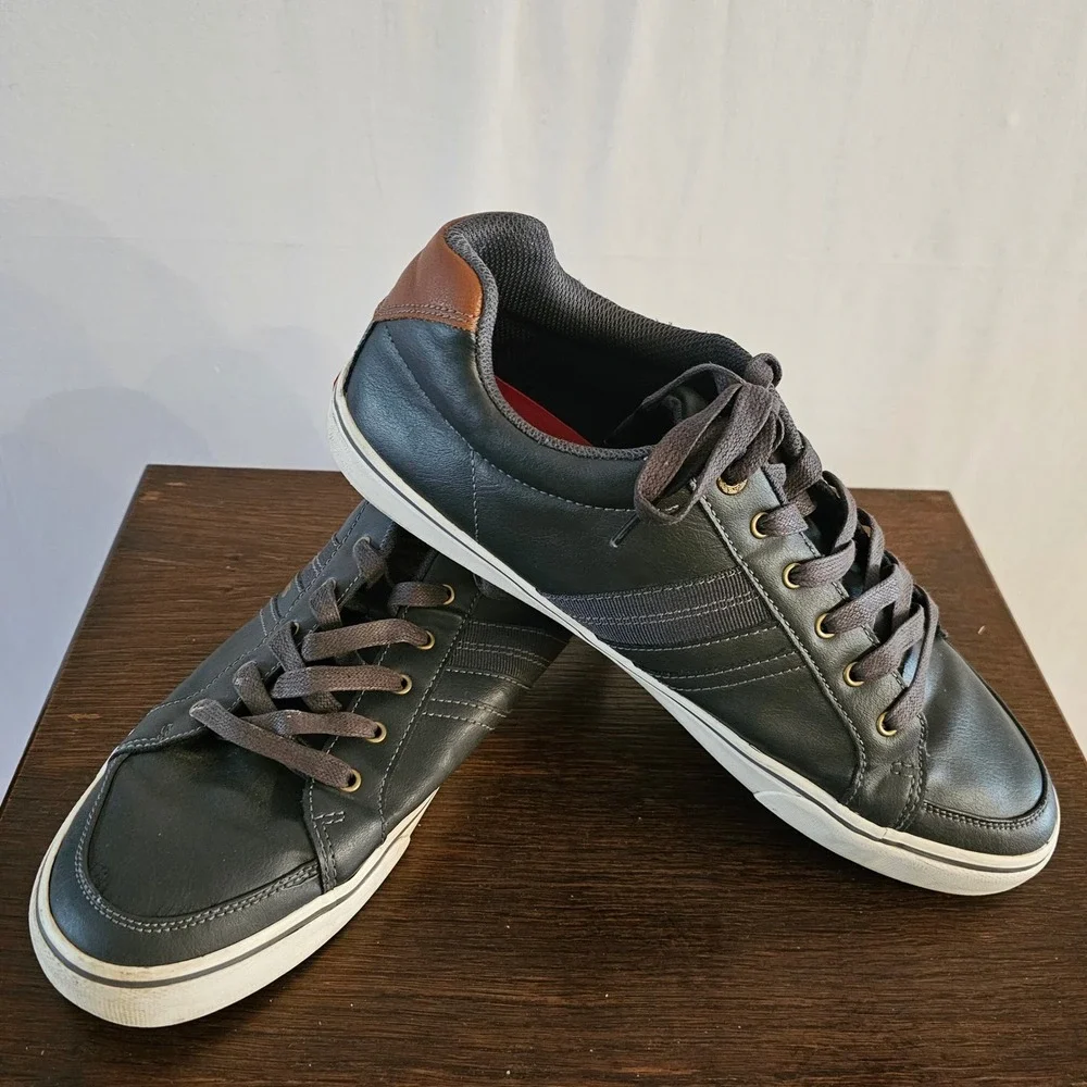 Levis Mens Turner Synthetic Leather Sneakers Charcoal Grey  518370K36 Size 13
